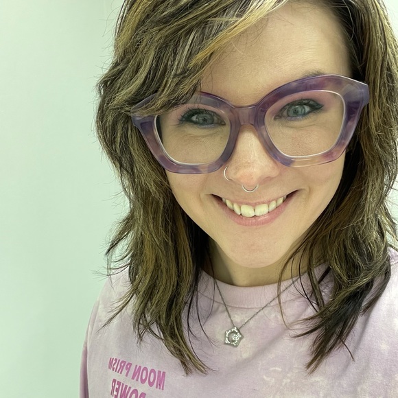 Meet your Posher, Asya - Picture 2 of 10